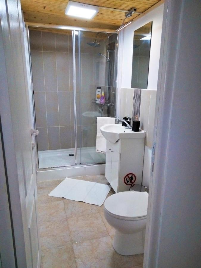 Casuta De La Mare Corbu Hotel Corbu  Ngoại thất bức ảnh